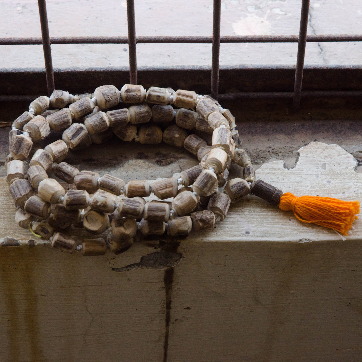 Natural Rough Tulsi 108 Japa Mala