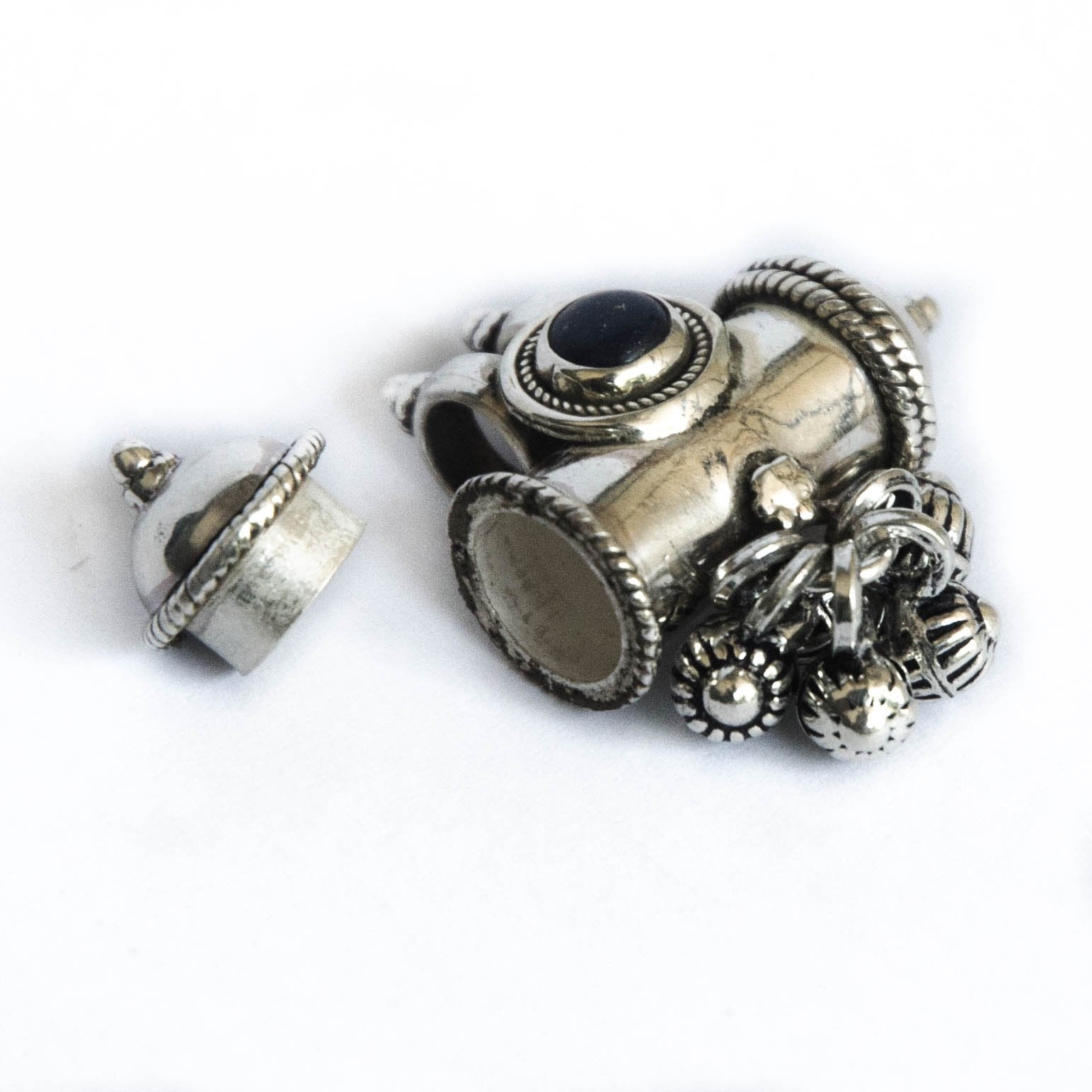 Kavach with Lapis Lazuli Cabochon