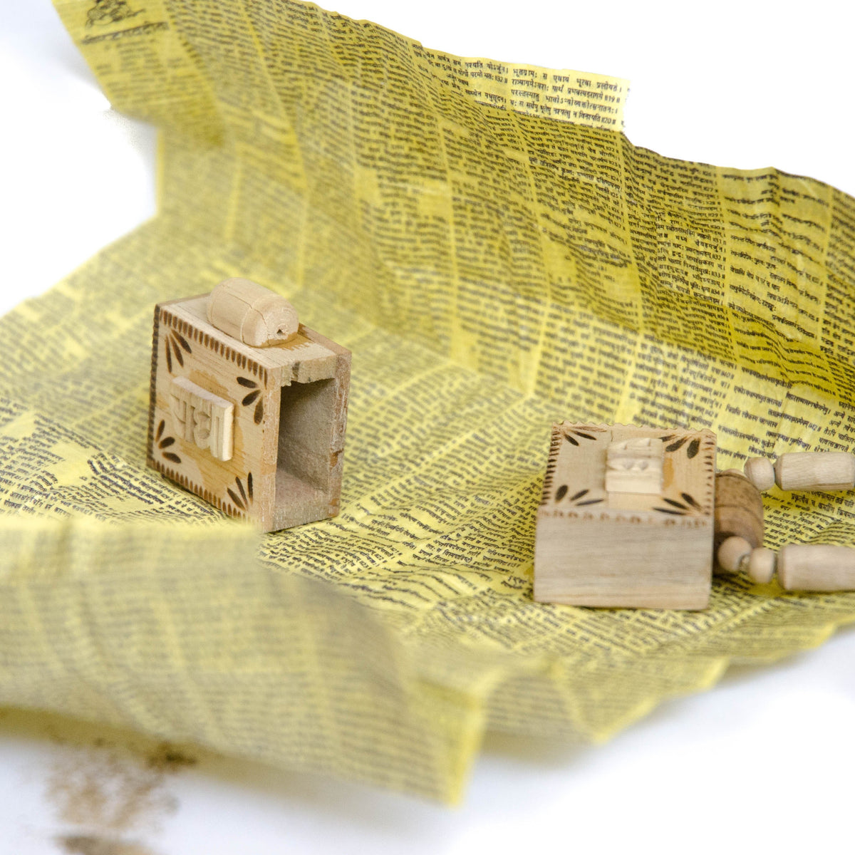 Tulsi Necklace Wood Kavach with Bhagavad Gita &amp; Vrindavan Dust