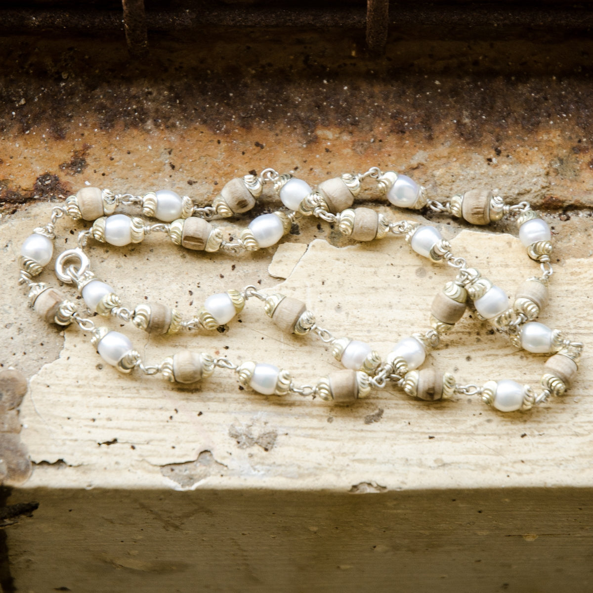 Tulsi and Pearls, Sm