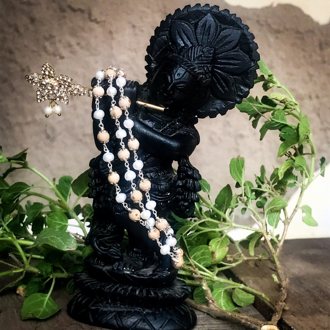 Tulasi & Pearls Kanthi Necklace